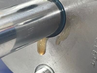 Hvad er hydraulisk cylinderlækage?